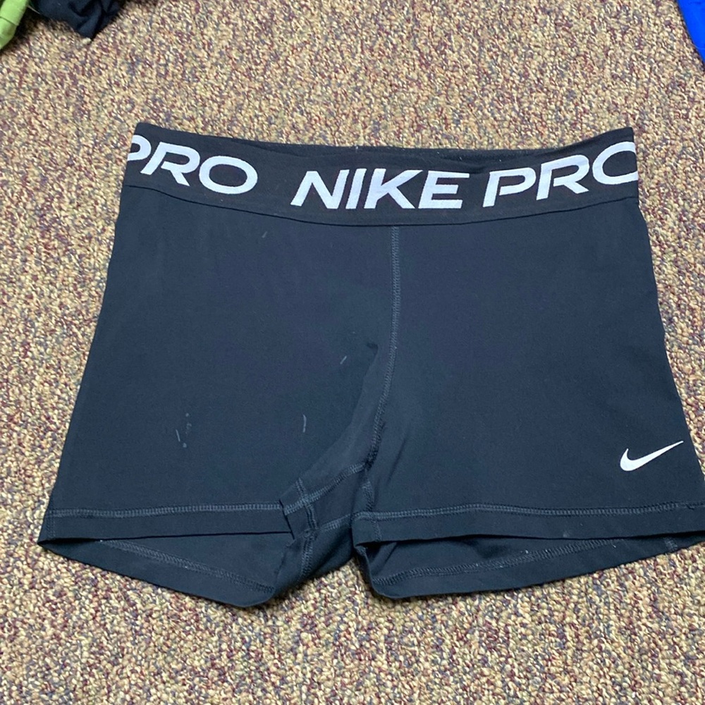 Brand:Dri-fit nike pros, size:Medium Color:Black Condition: worn once or 2 times